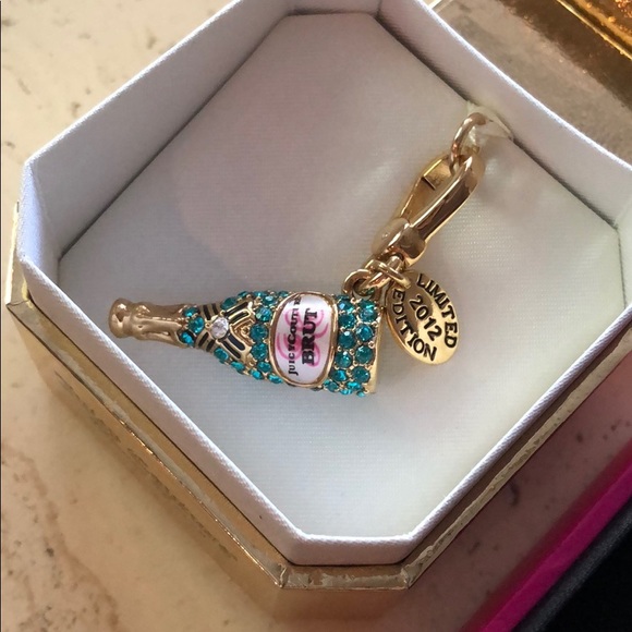 Set of 2 Juicy Couture Bag charms champagne/shaker - Picture 2 of 7